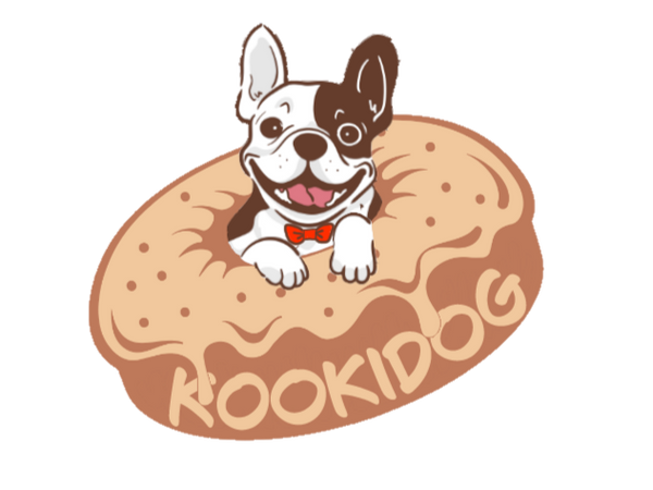 Logo de la boutique KookiDog représentant un chien heureux de manger les friandises KookiDog, 100% Naturelles, fait mains.
